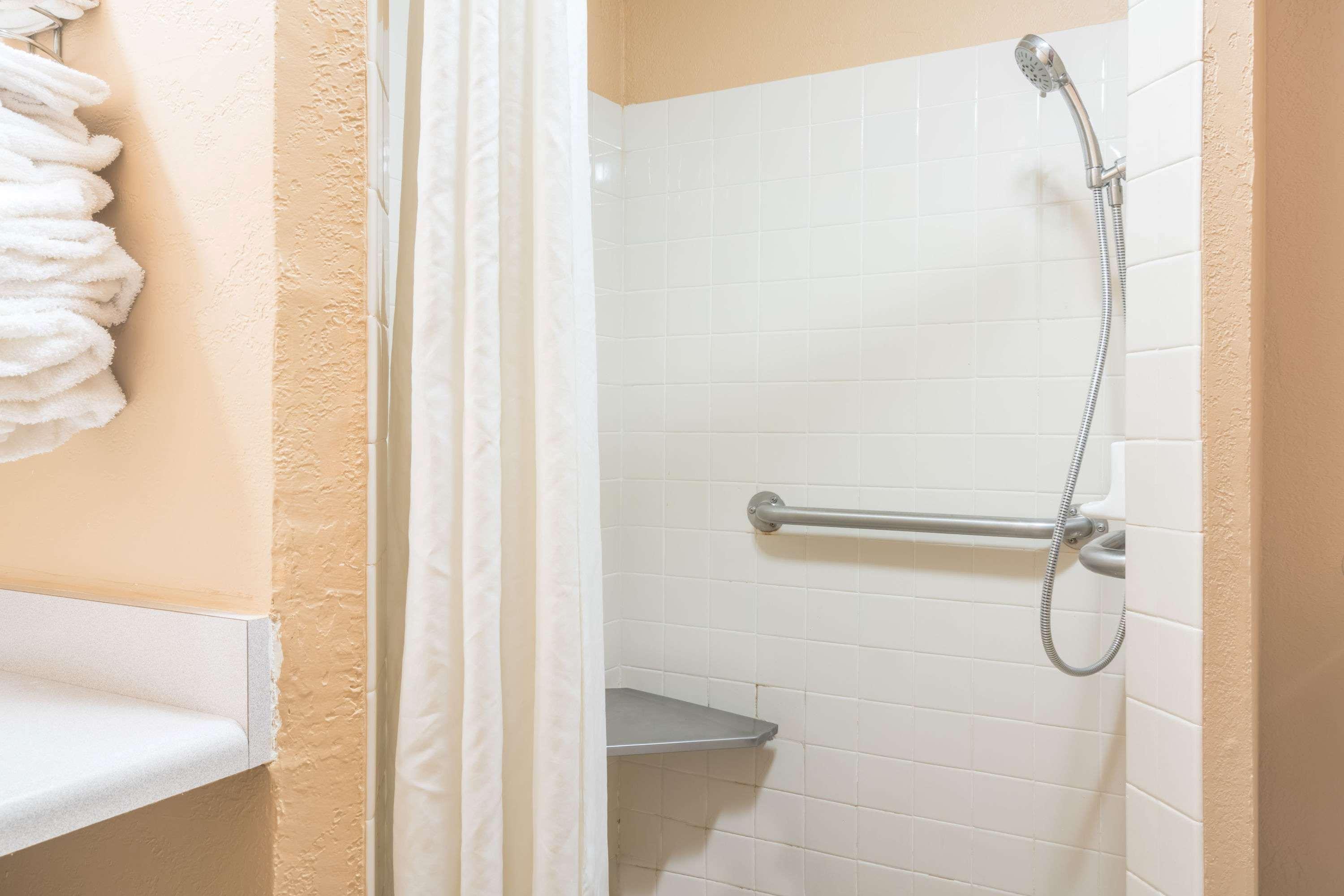 Super 8 By Wyndham Brooklyn Center/Mpls Ξενοδοχείο Εξωτερικό φωτογραφία
